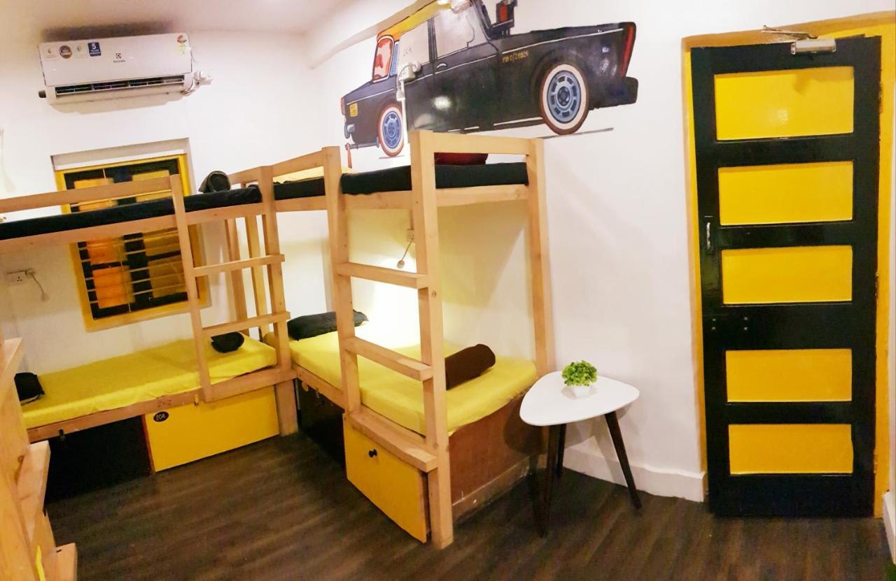 Хостел Bombay Backpackers Экстерьер фото
