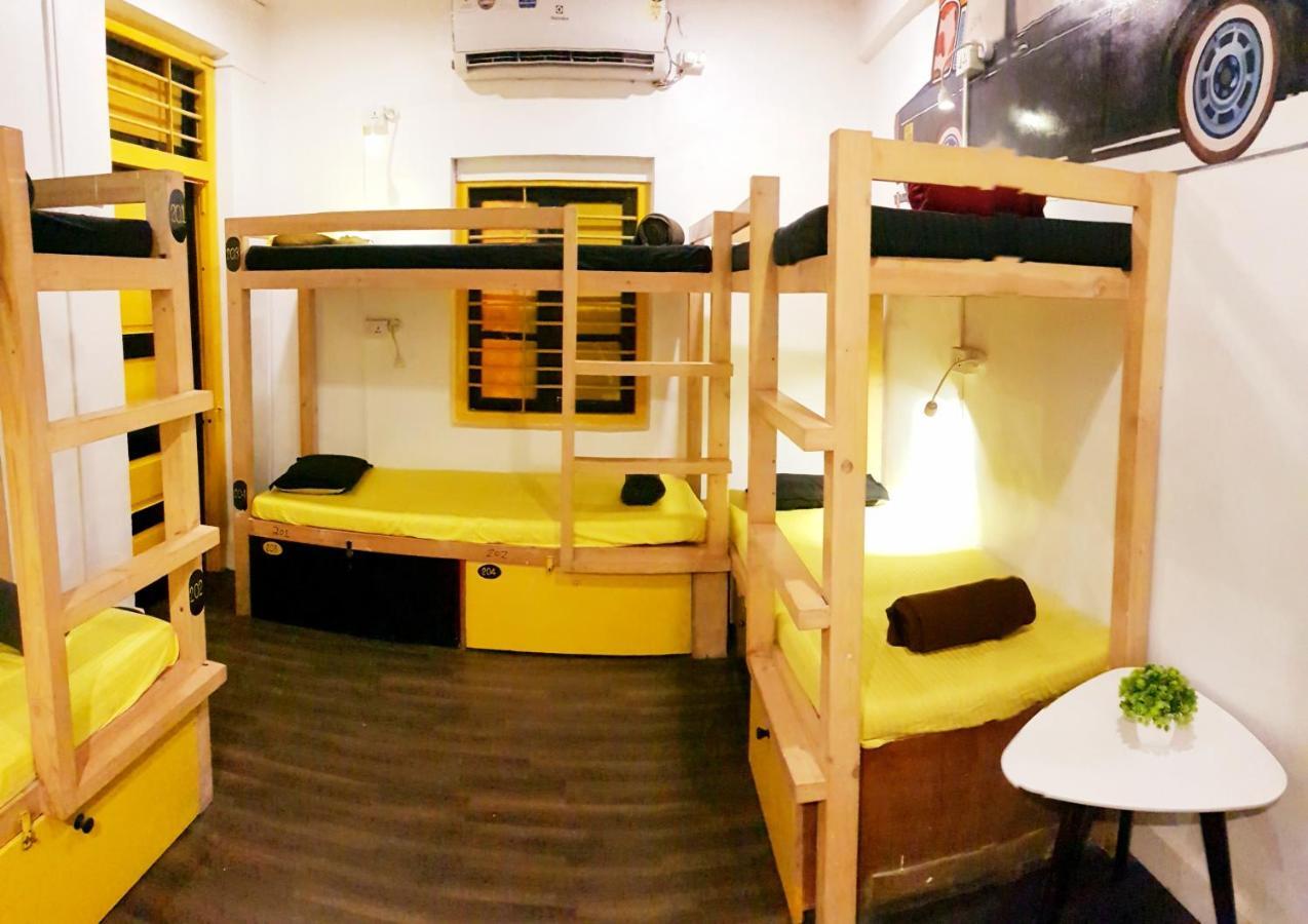 Хостел Bombay Backpackers Экстерьер фото