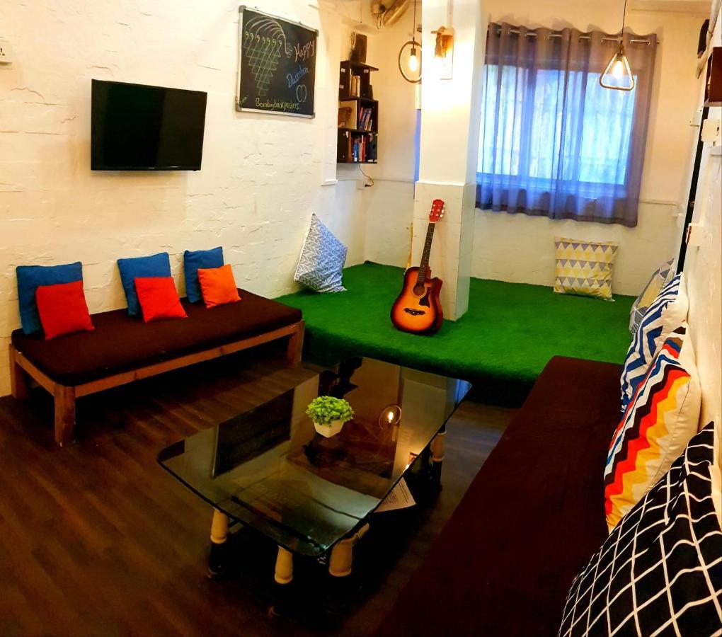 Хостел Bombay Backpackers Экстерьер фото