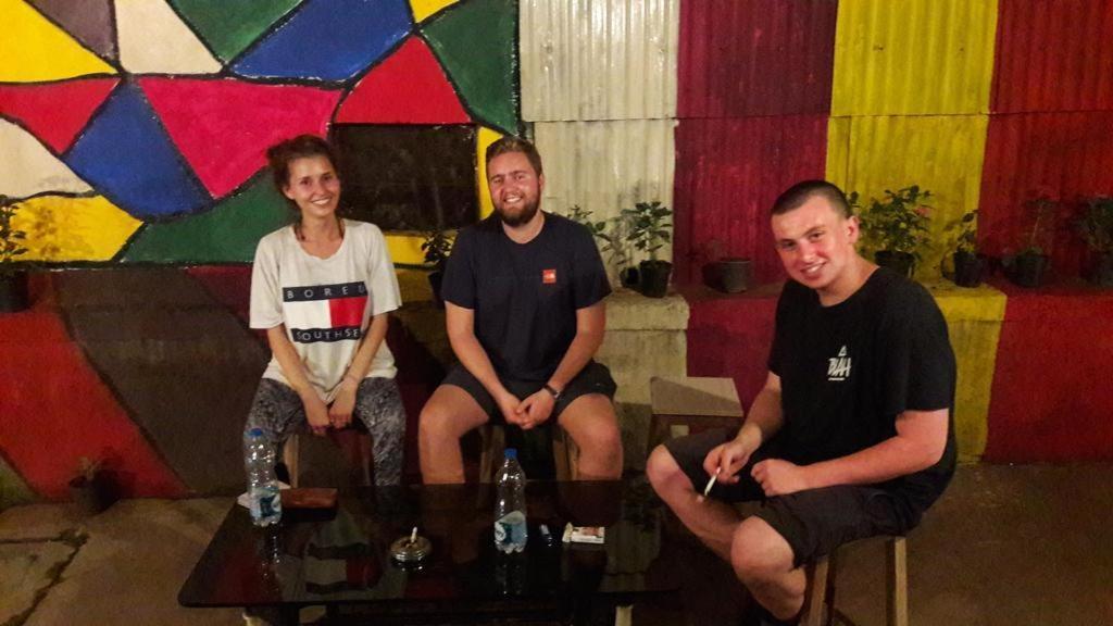 Хостел Bombay Backpackers Экстерьер фото